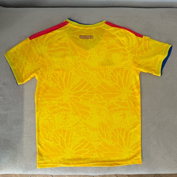 Adidas COLOMBIA 26 HOME SOCCER JERSEY (FAN) - Picture 6 of 7